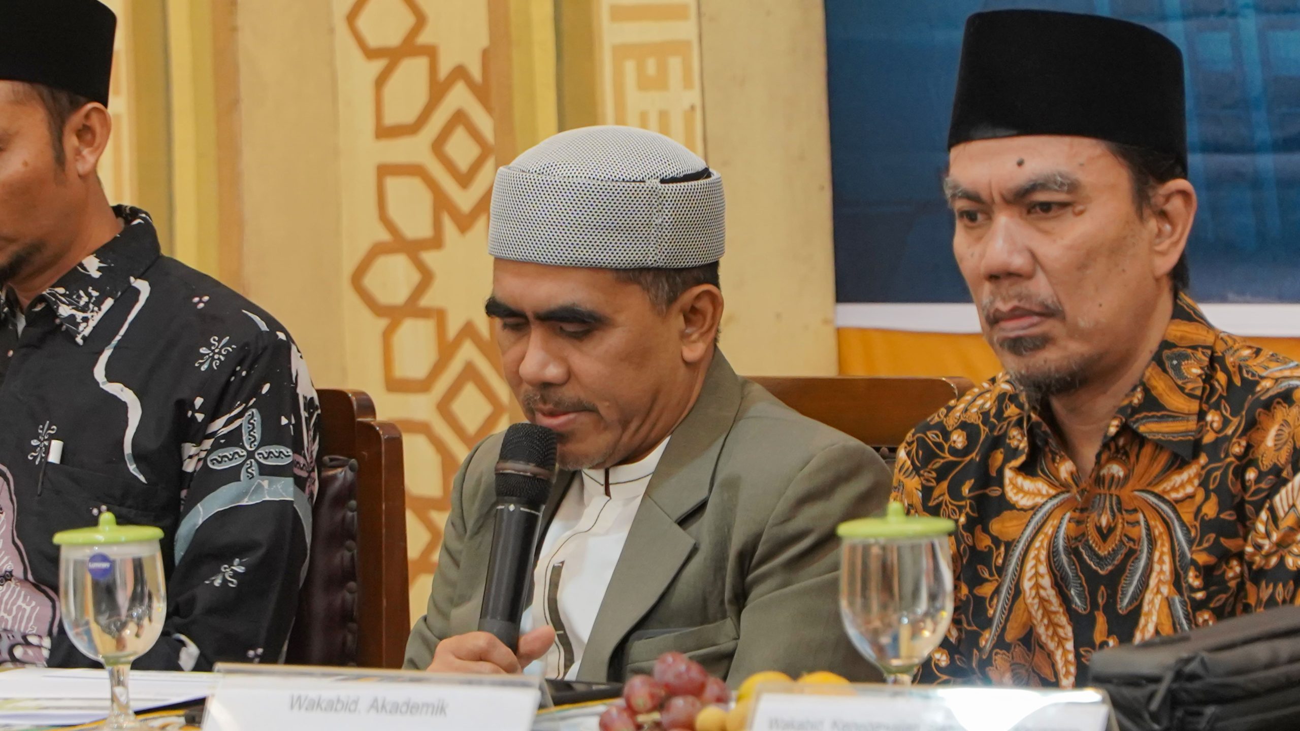 ر